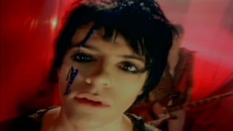 Richey Edwards em clipe da banda Manic Street Preachers - Divulgação - Youtube