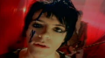 Richey Edwards em clipe da banda Manic Street Preachers - Divulgação - Youtube