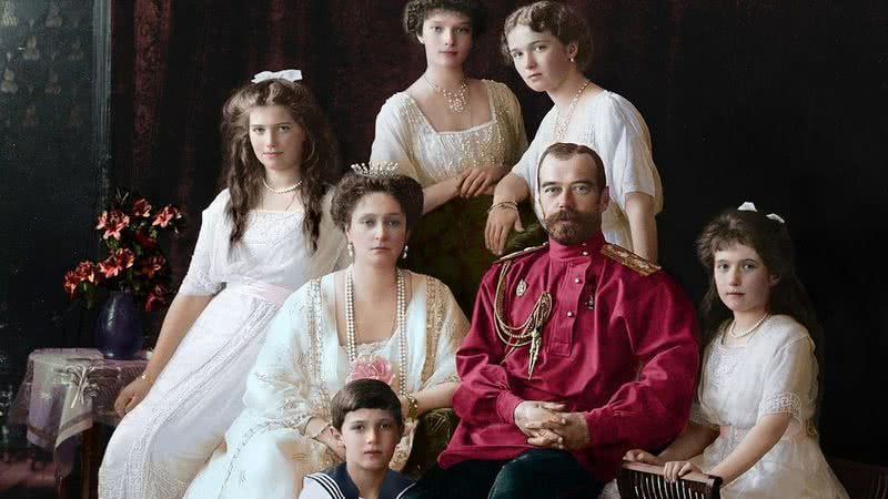 Família Romanov em imagem colorizada - Divulgação / Klimbim