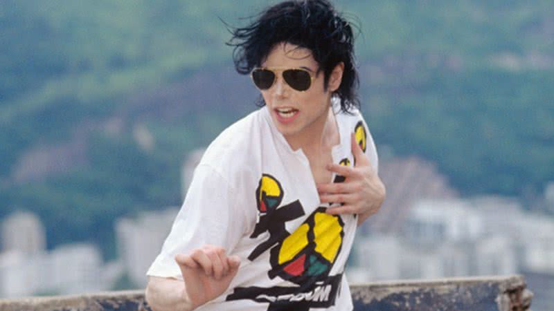 Michael no clipe "They Don't Care Avout Us", no Pelourinho - Divulgação / YouTube