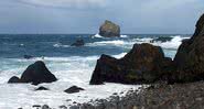 Praia em Reykjanes, na Islândia - Wikimedia Commons