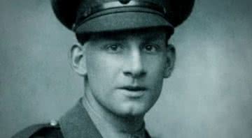 O poeta e soldado Siegfried Sassoon - Wikimedia Commons