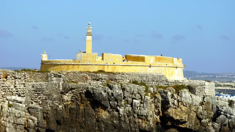 Fortaleza de Peniche - wikimedia commons