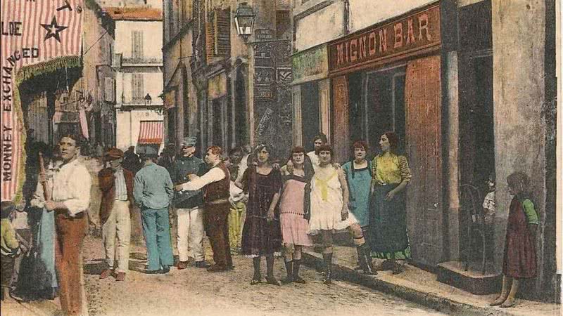 Um grupo de prostitutas na cidade francesa de Marselha, em 1919 - Wikimedia Commons