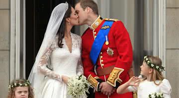 Kate Middleton e Príncipe William no dia de seu casamento - Wikimedia Commons