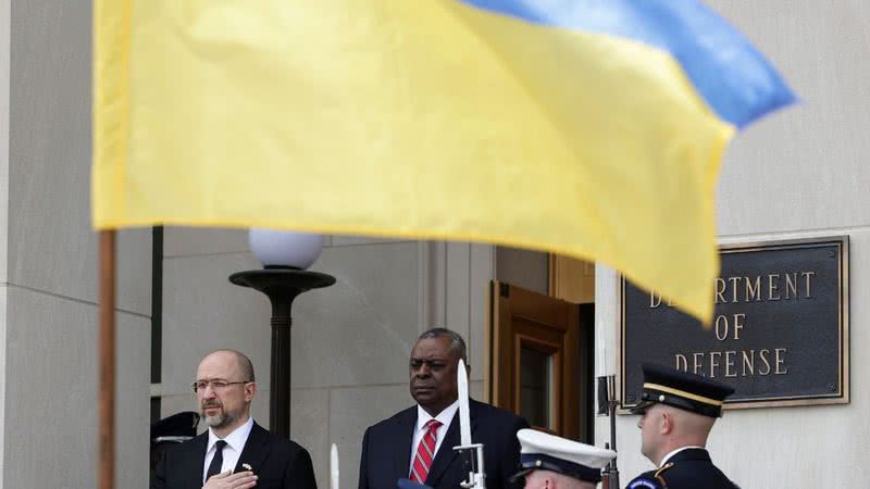 Lloyd Austin e Antony Blinken, na Ucrânia recentemente - Getty Images