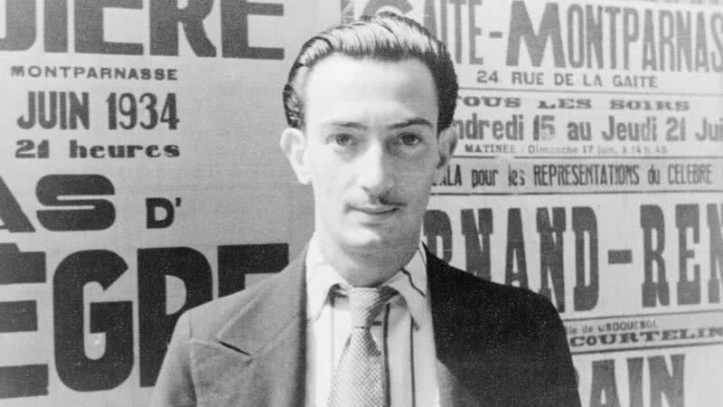 Salvador Dalí quando jovem - Wikimedia Commons