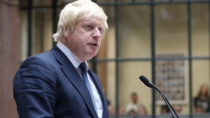 Boris Johnson, primeiro-ministro do Reino Unido, durante discurso - Wikimedia Commons