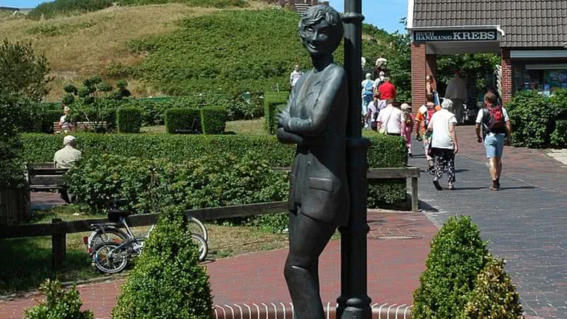 Registro do memorial de "Lili Marleen" e Lale Andersen na Alemanha - Huebi