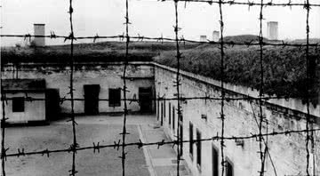 Imagem do campo de concentração de Theresienstadt - Divulgação