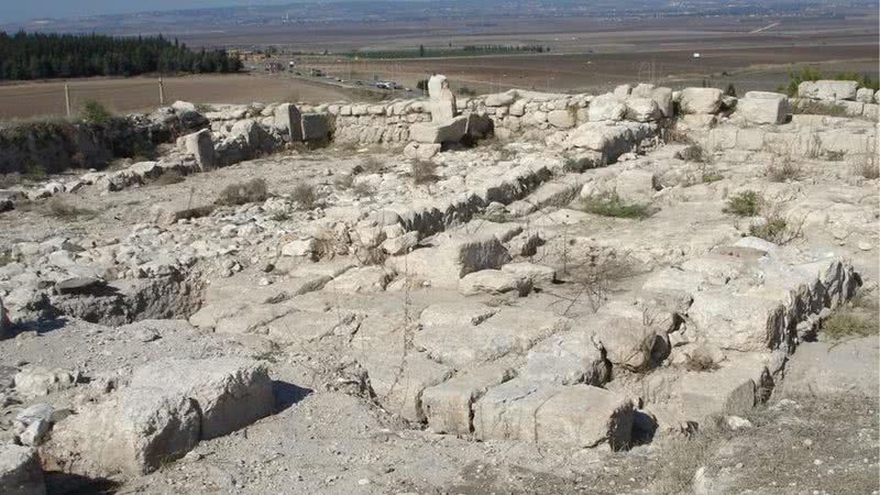 Tell Megiddo, a antiga Armageddon - Wikimedia Commons