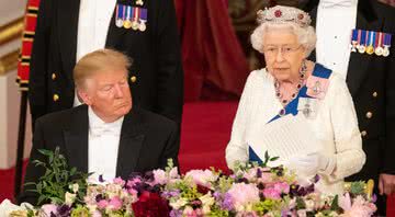 Donald Trump e Elizabeth II durante o banquete de Estado oficial - Getty Images