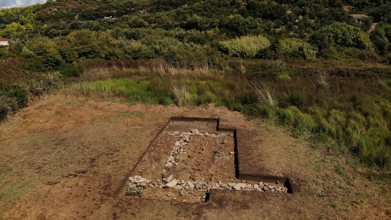 Santuário dedicado ao deus grego Poseidon descoberto na Grécia