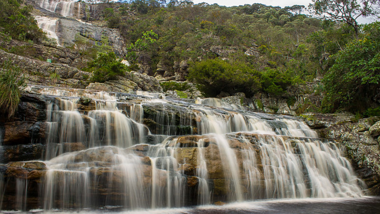 Cascatona, localizada no Santuário do Caraça, em Minas Gerais