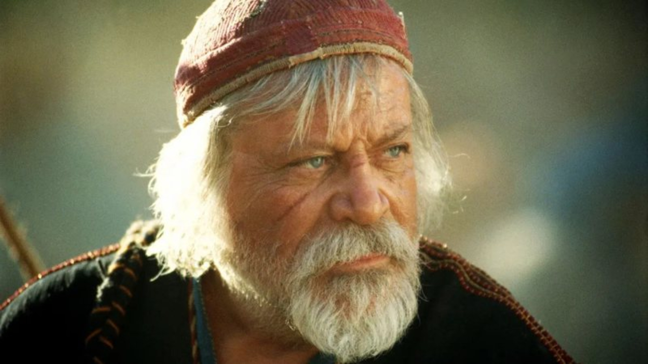 Oliver Reed como Proximo, em 'Gladiador' (2000)