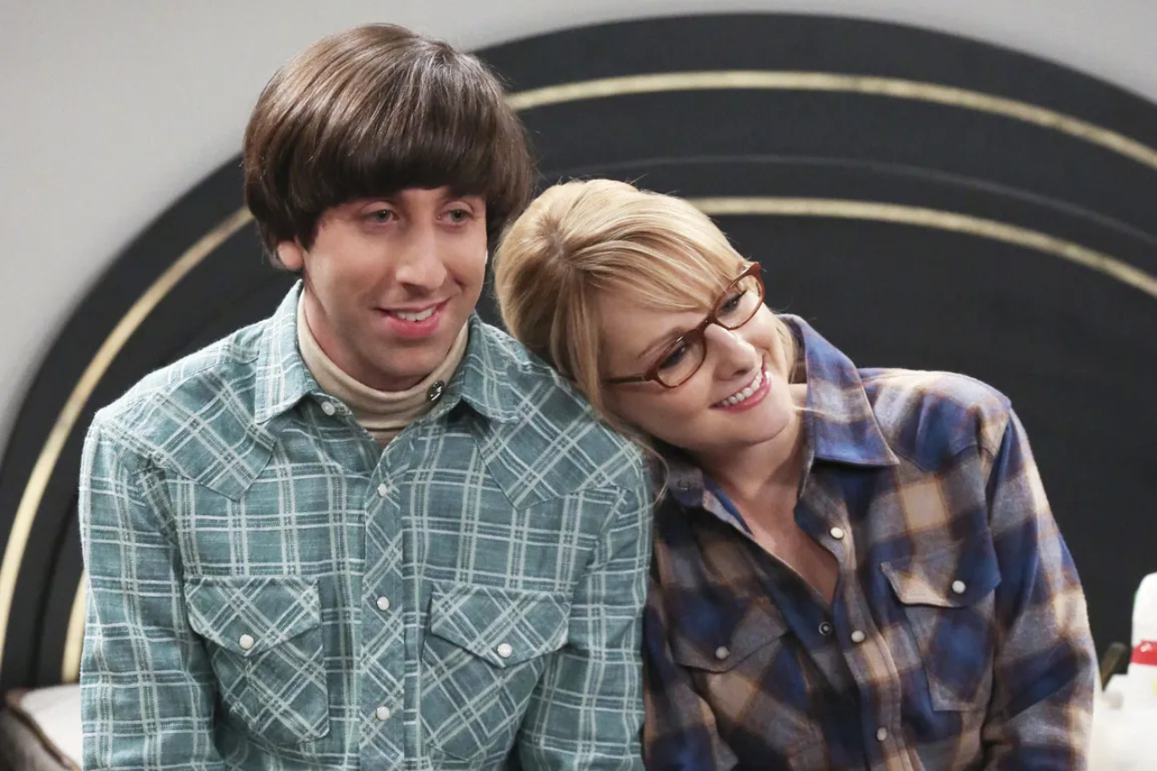 Howard e a esposa, Bernadette, em 'The Big Bang Theory'