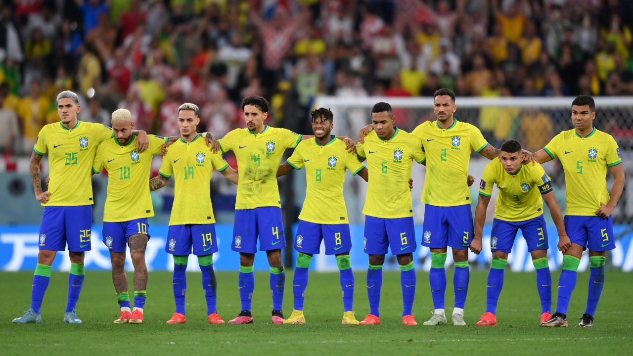 Jogadores da seleção brasileira durante disputa dos pênaltis. Foto: GettyImages 