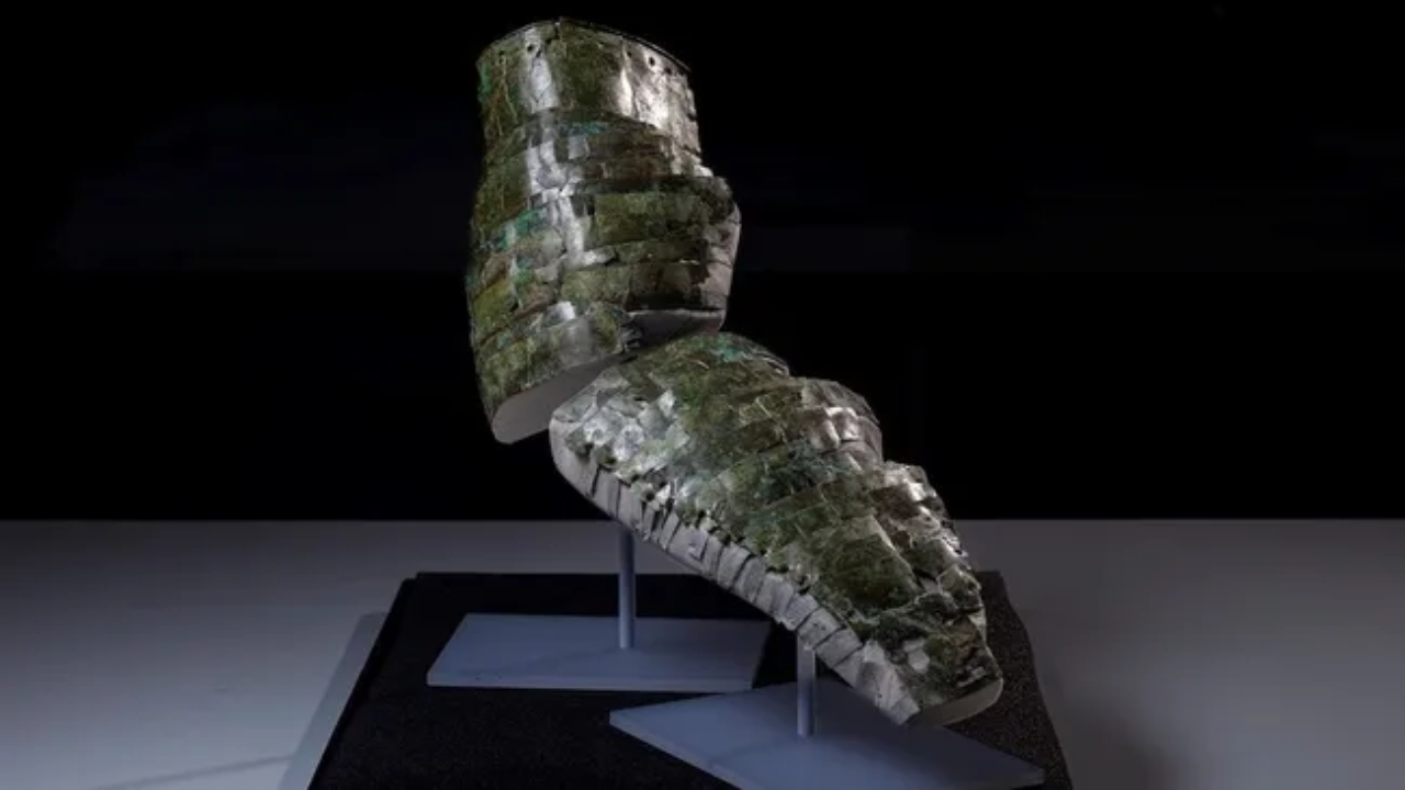‘Quebra-cabeça antigo’: Armadura romana de 1.800 anos é parcialmente remontada