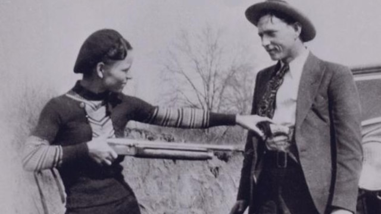 Parentes de Bonnie e Clyde tentam realizar último desejo do casal após 90 anos