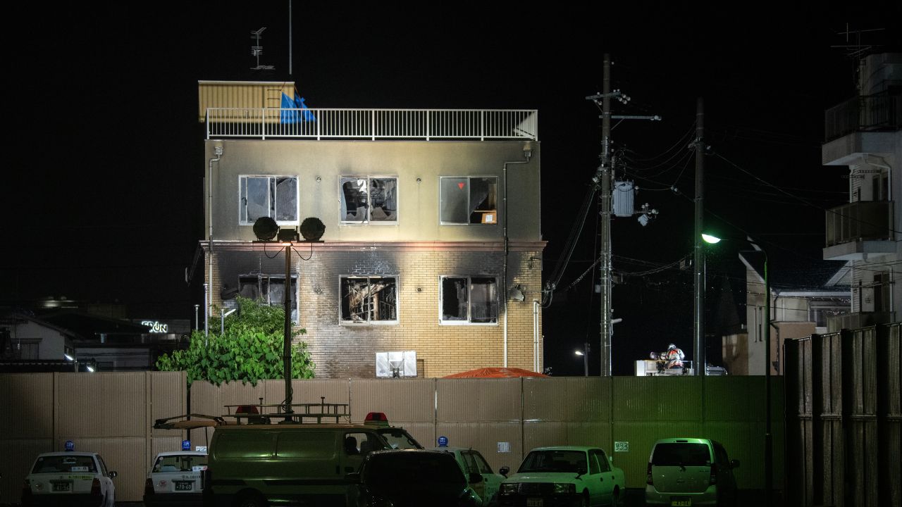 Após incêndio que matou 36 pessoas, Japão condena homem à morte