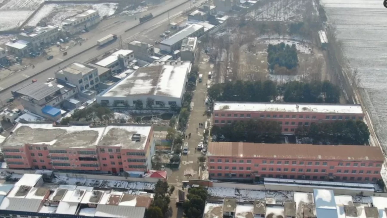 China: Ao menos 13 estudantes foram mortos em incêndio em dormitório escolar