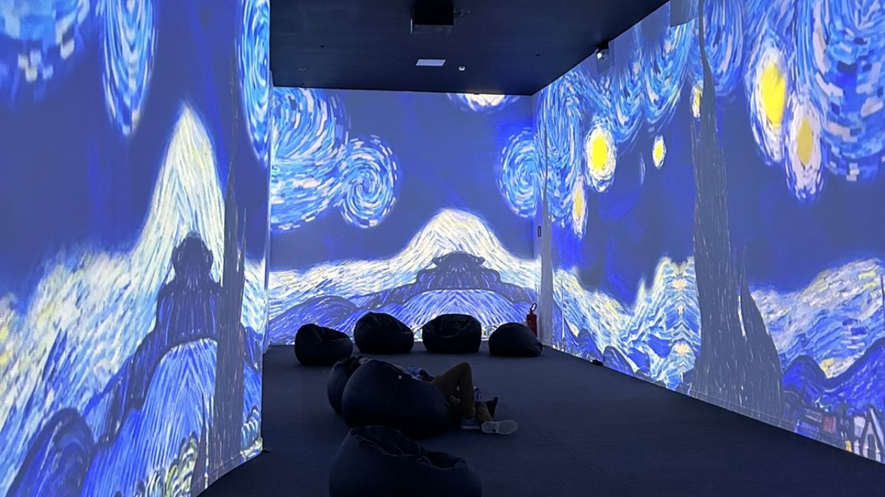 Exposição permite entrar no universo de Michelangelo, Monet e van Gogh