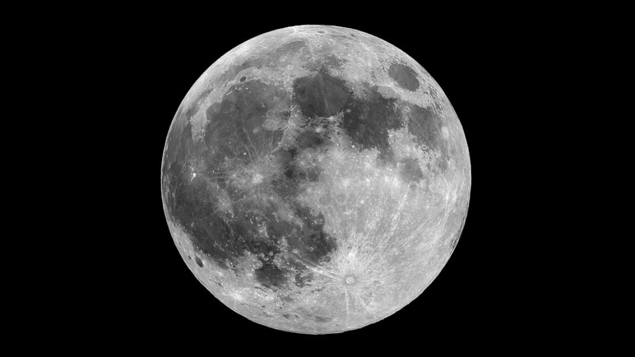 Lua está encolhendo e é suscetível a terremotos, revela novo estudo