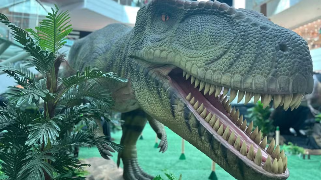 Mundo Jurássico: Salvador recebe réplicas de dinossauros em exposição