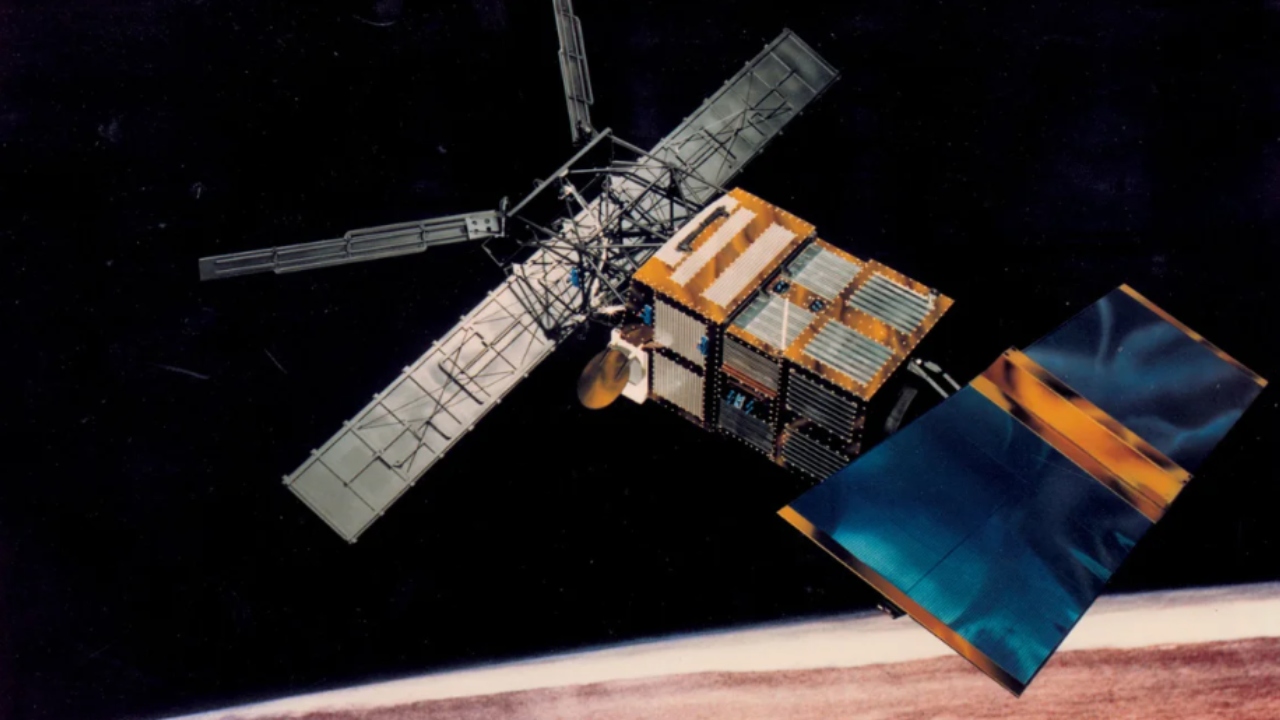Satélite da Agência Espacial Europeia de 2 toneladas irá cair na Terra na quarta, 21