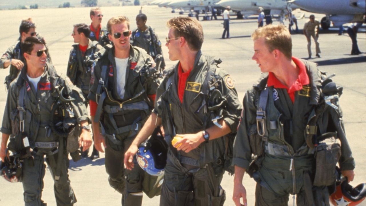Top Gun: Foto exibida no filme resulta em processo para a Paramount