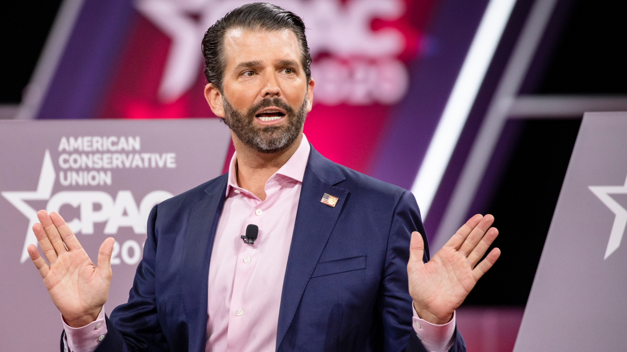 Donald Trump Jr. recebe carta com pó branco suspeito e ameaça de morte