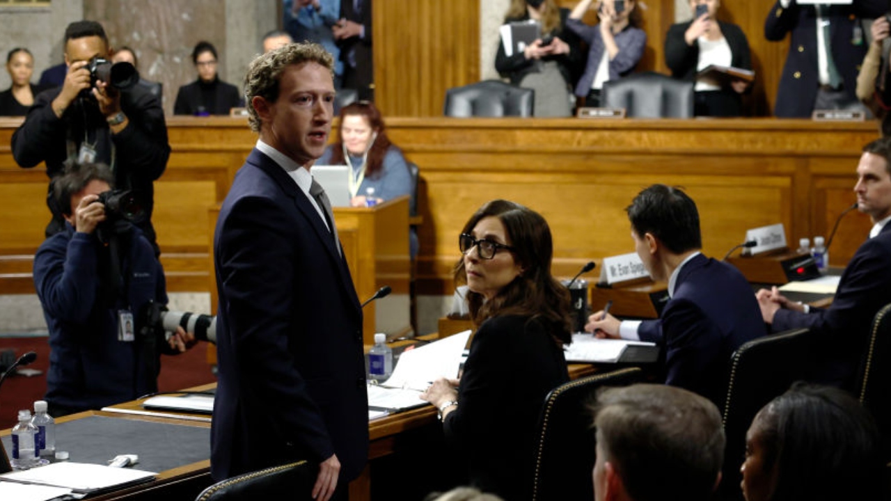 Mark Zuckerberg pede desculpas às famílias de crianças que sofreram violência