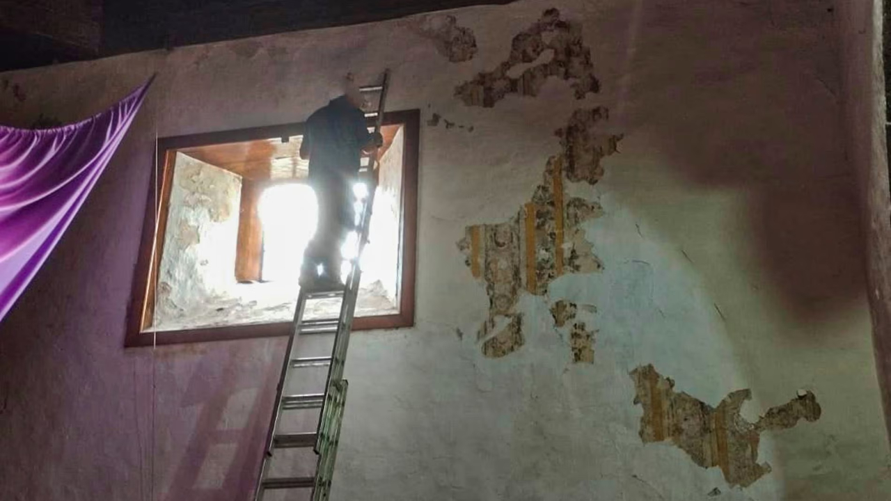 Padre de ilha espanhola provoca caos ao encomendar pintura de afresco de 300 anos