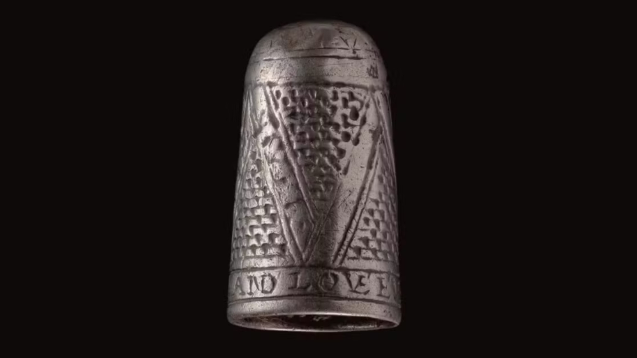 Detalhe fascina em dedal de 300 anos encontrado no País de Gales
