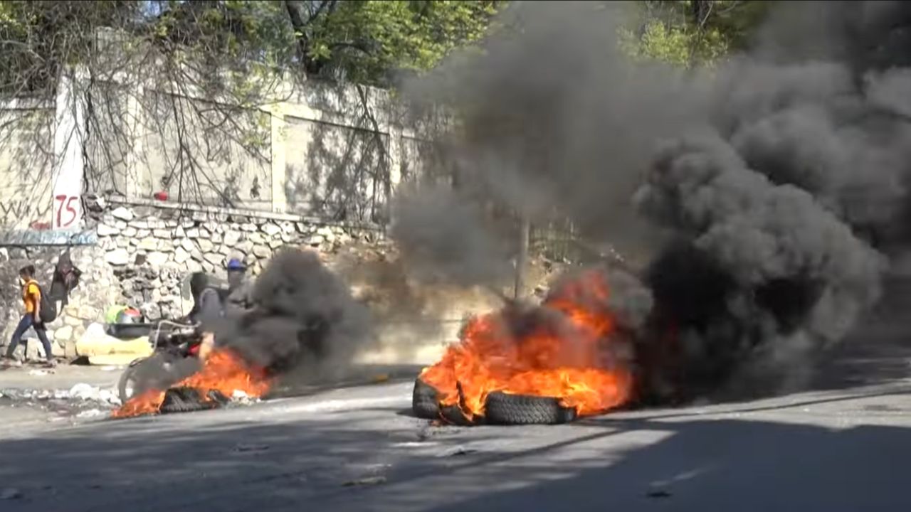 Ataque a prisão deixa dez mortos no Haiti; milhares estão foragidos