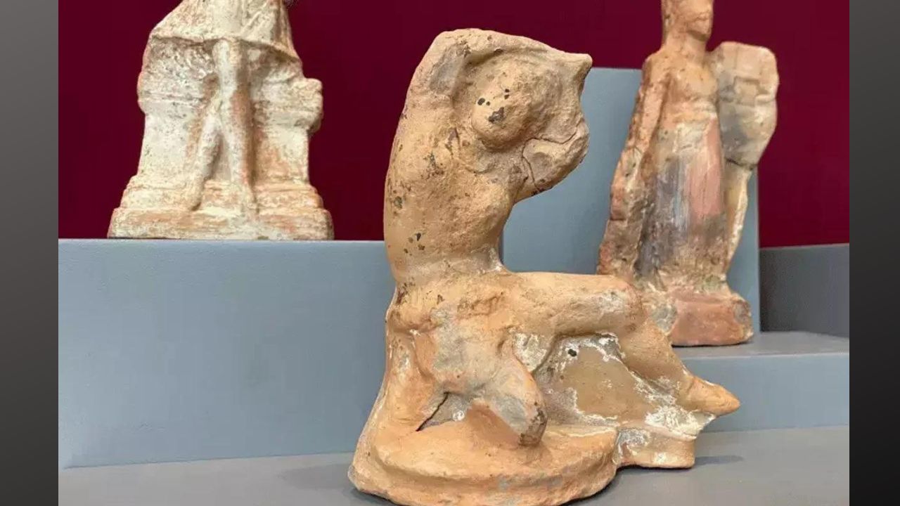 Antigas estatuetas gregas são encontradas na ilha de Tenedos