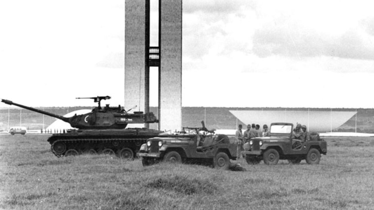 Para maioria dos brasileiros, data do golpe de 1964 deve ser ignorada