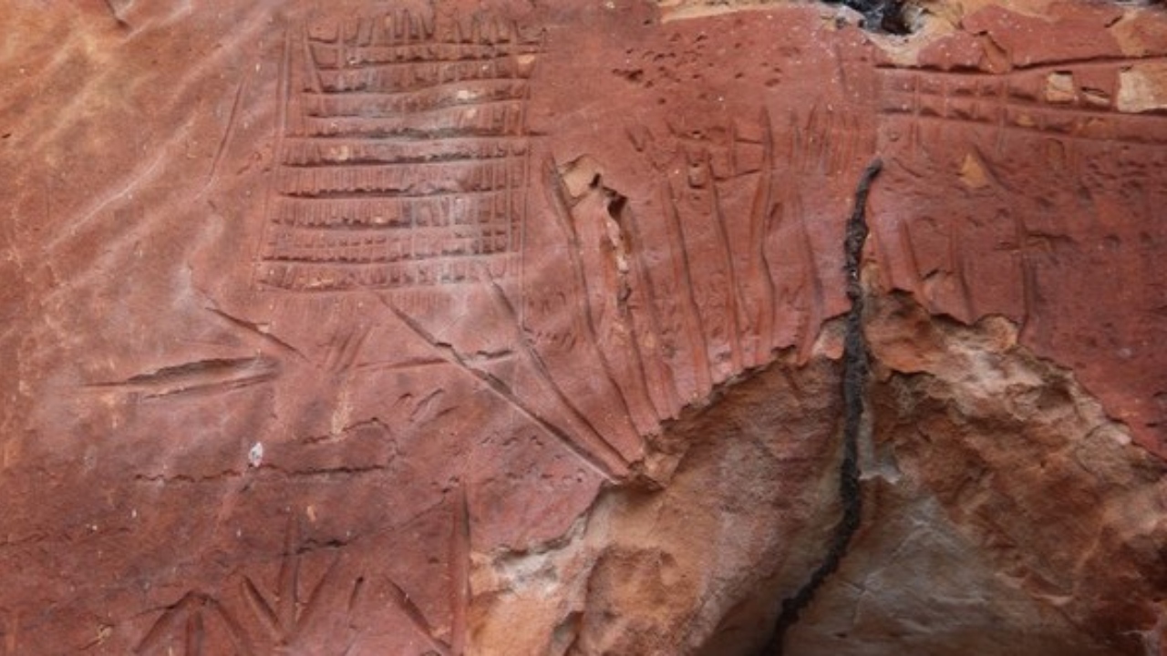 Gravuras rupestres de 2 mil anos são encontradas no Tocantins