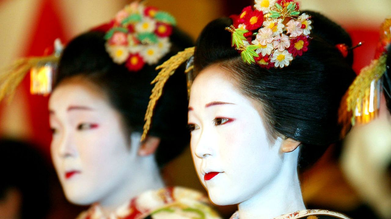 Cidade do Japão anuncia proibições a turistas após assédio a gueixas