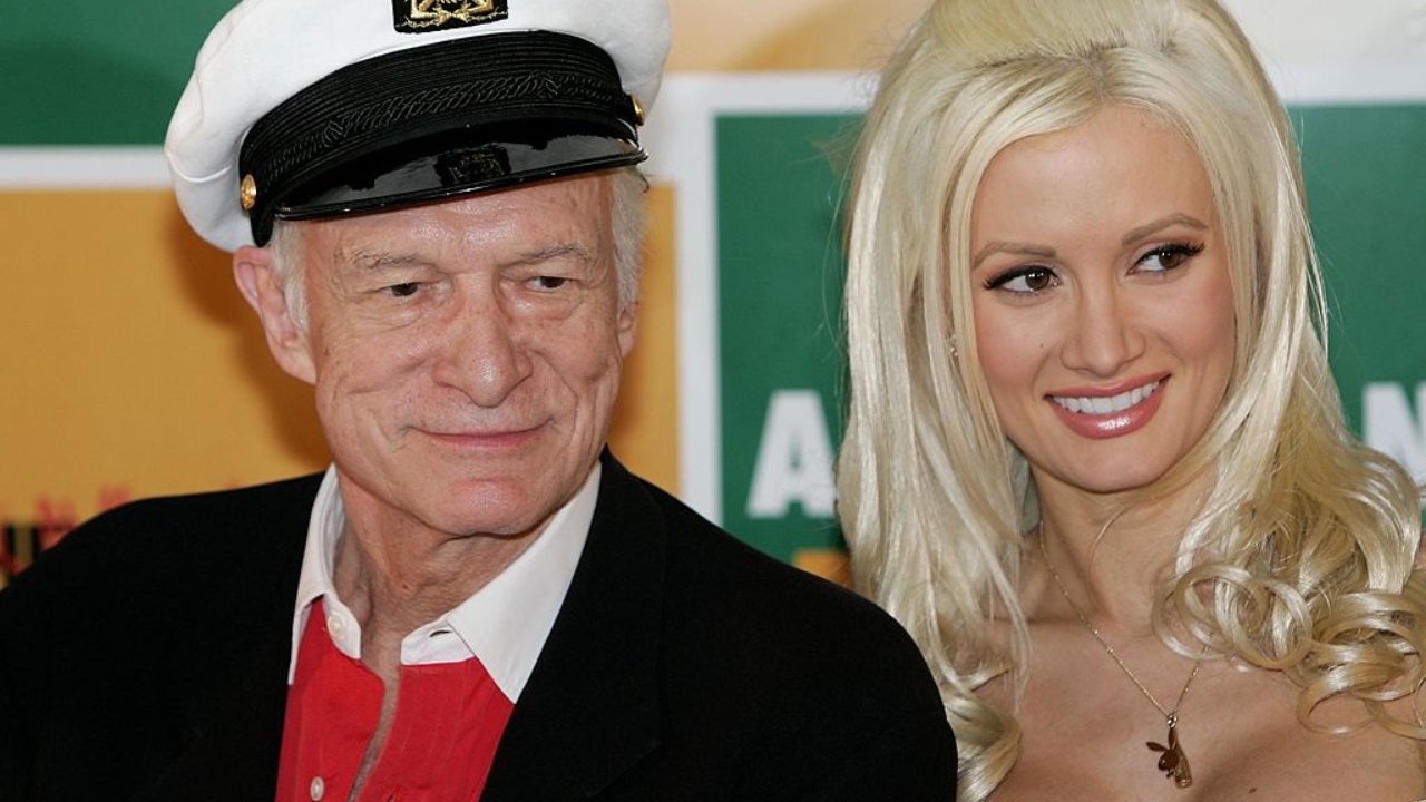 Ex-coelhinha da Playboy revela o que havia de mais estranho na mansão