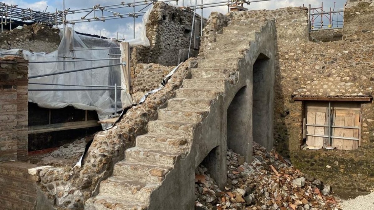 Pompeia: Novas escavações revelam canteiro de obras ativo no momento da erupção