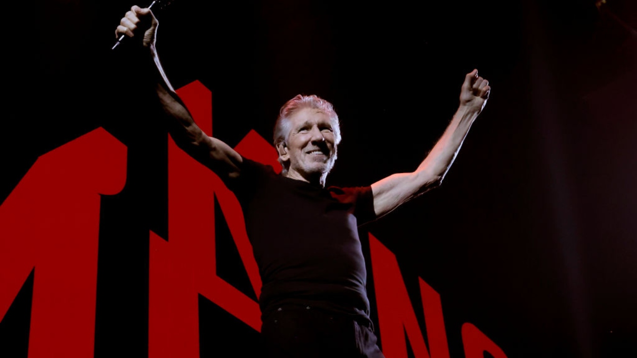 Fã de Roger Waters pede indenização após acidente durante show no Brasil