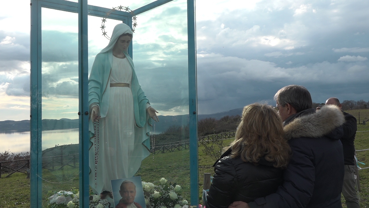 Igreja Católica desmente supostos milagres de virgem que ‘chorava sangue’ na Itália