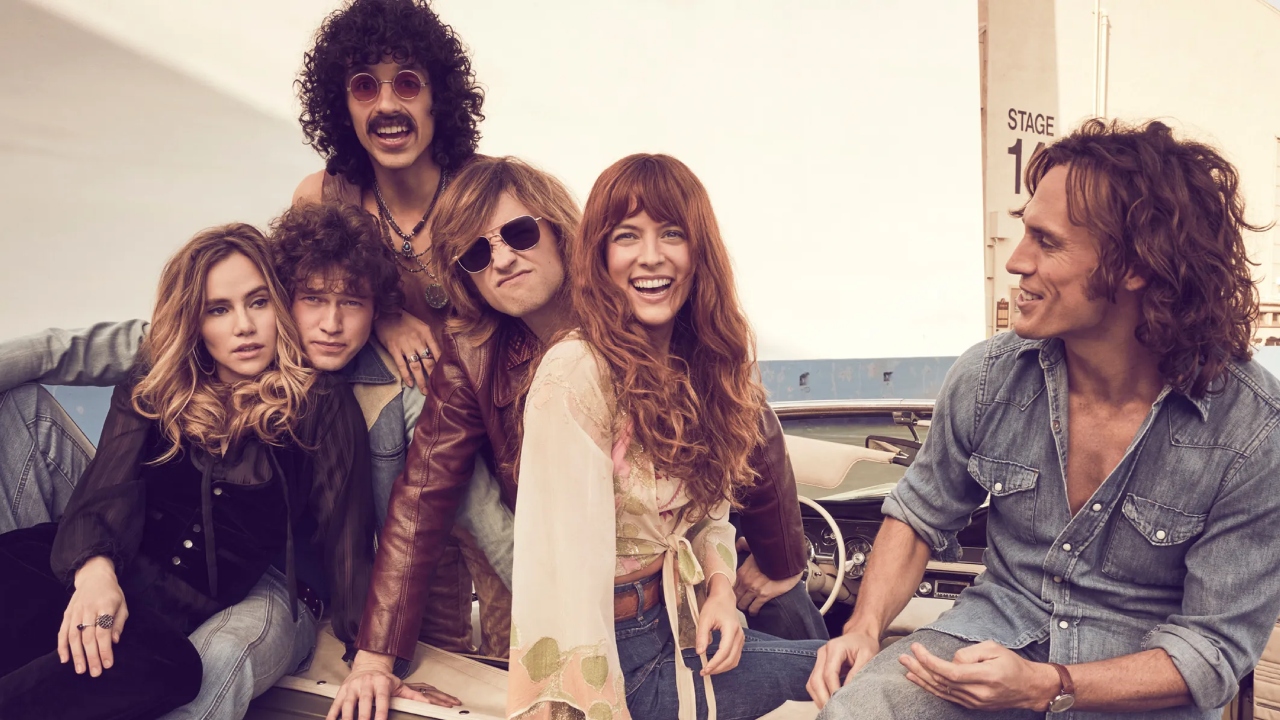 ‘Daisy Jones & The Six’: Série estrelada por neta de Elvis terá 2ª temporada?