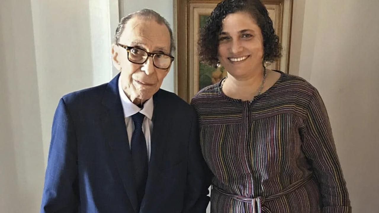 À Justiça, viúva de João Gilberto diz ser ignorada em ação sobre herança