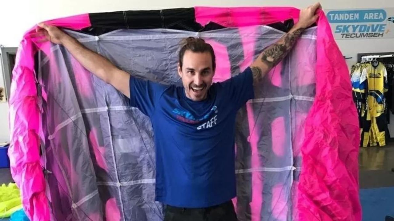 Brasileiro morre após colisão com paraquedista em salto na Flórida