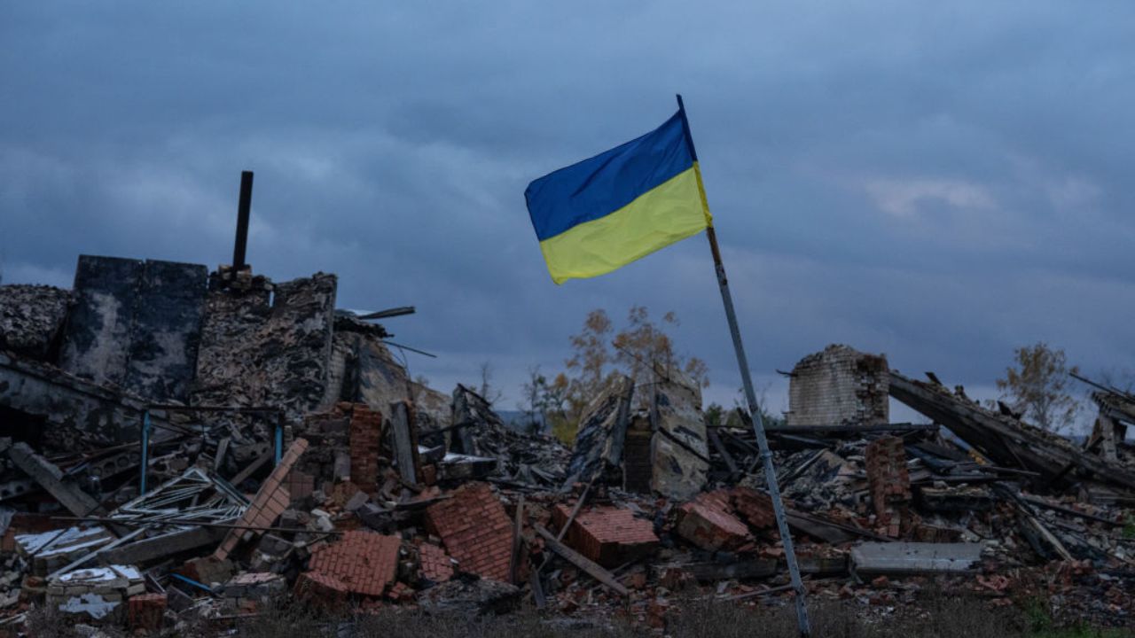 Ucrânia: Ataque russo com drones deixa 4 mortos em área residencial de Kharkiv