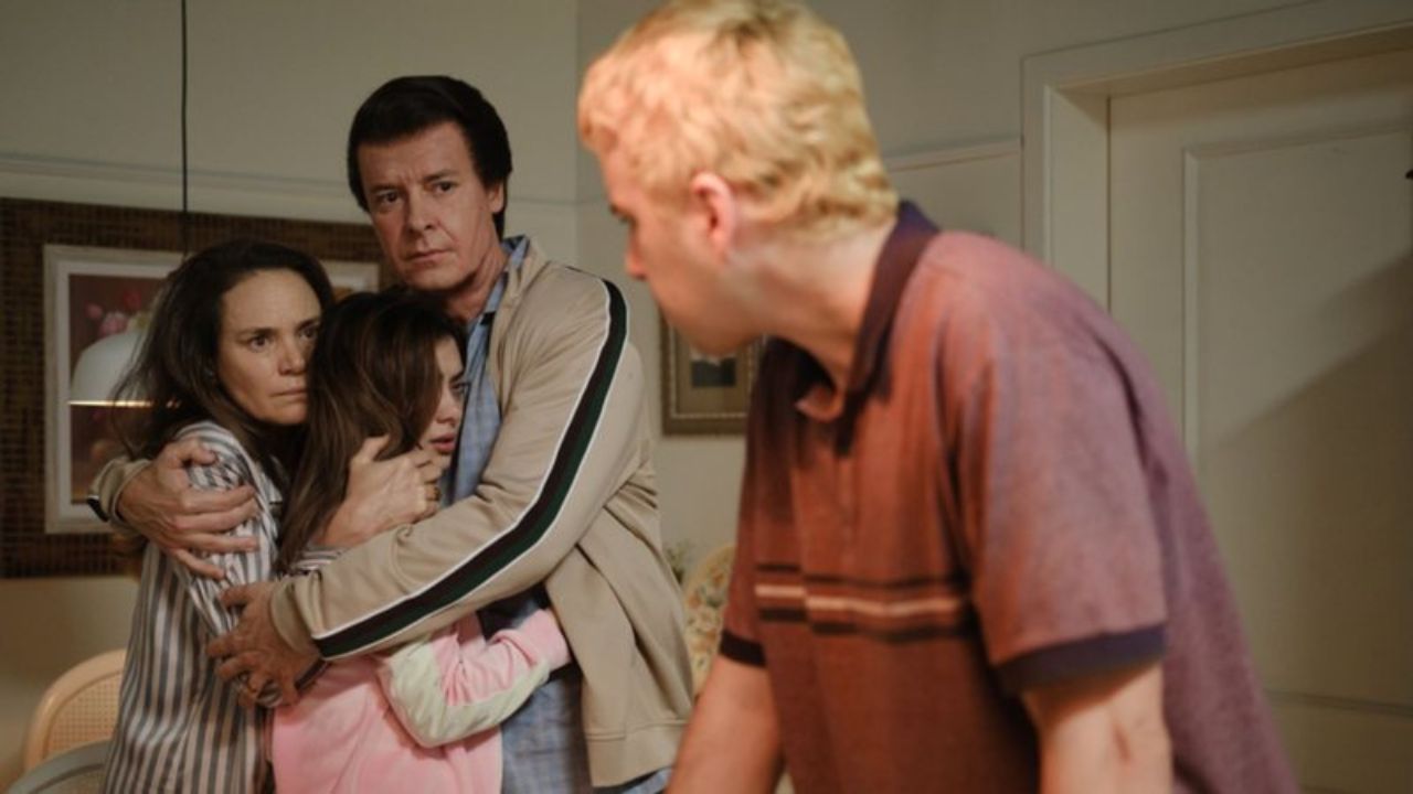 Novo trailer de ‘Silvio’ mostra apresentador refém em sua própria casa; confira!