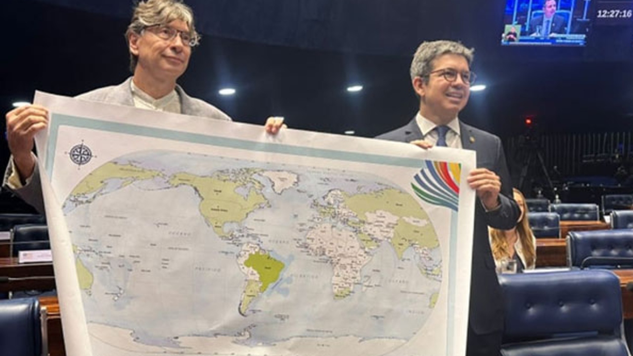 IBGE coloca Brasil no centro do mundo em novo mapa-múndi