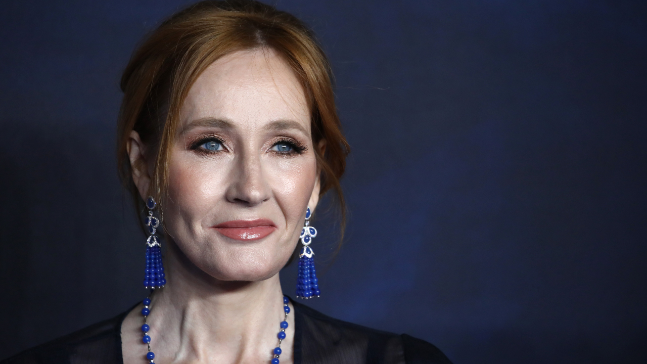 J. K. Rowling critica elenco de Harry Potter por apoio a pessoas trans
